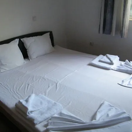 Izgrev Guest house *